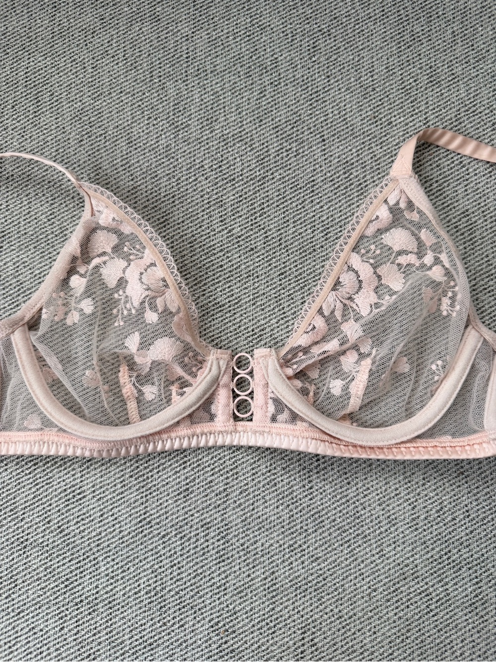 Simone Perele Sheer Floral Lace Underwire Bra - Light Pink
